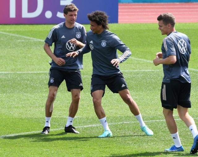 1624959732952027784.jpeg E4_i7lLXIAMF4JY.jpeg